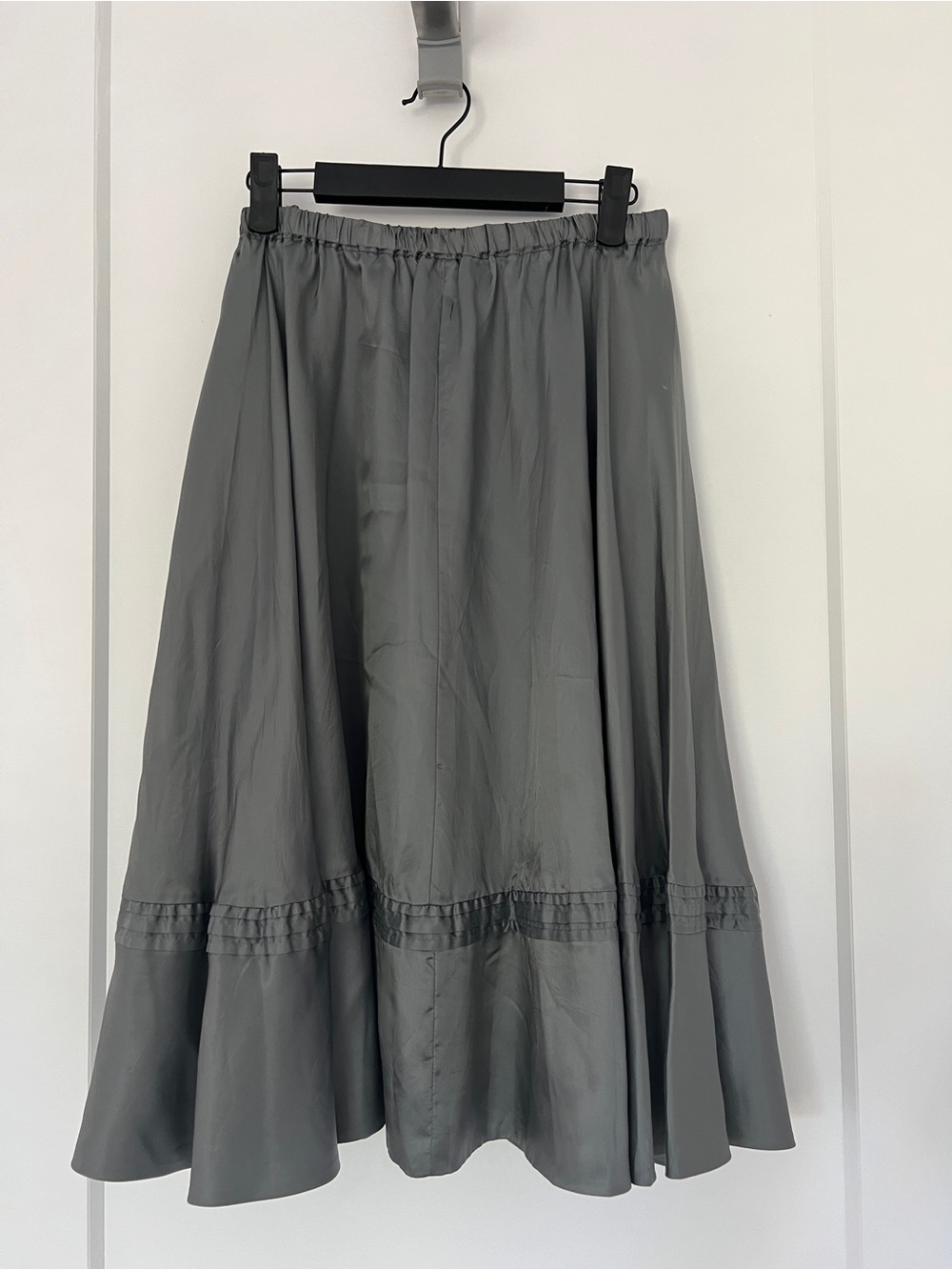Vintage DKNY Pure Gray Satin Midi Skirt - Classic A-Line